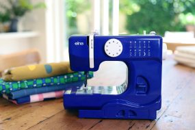 Elna navy sewing machine for young beginners – safe and easy to use